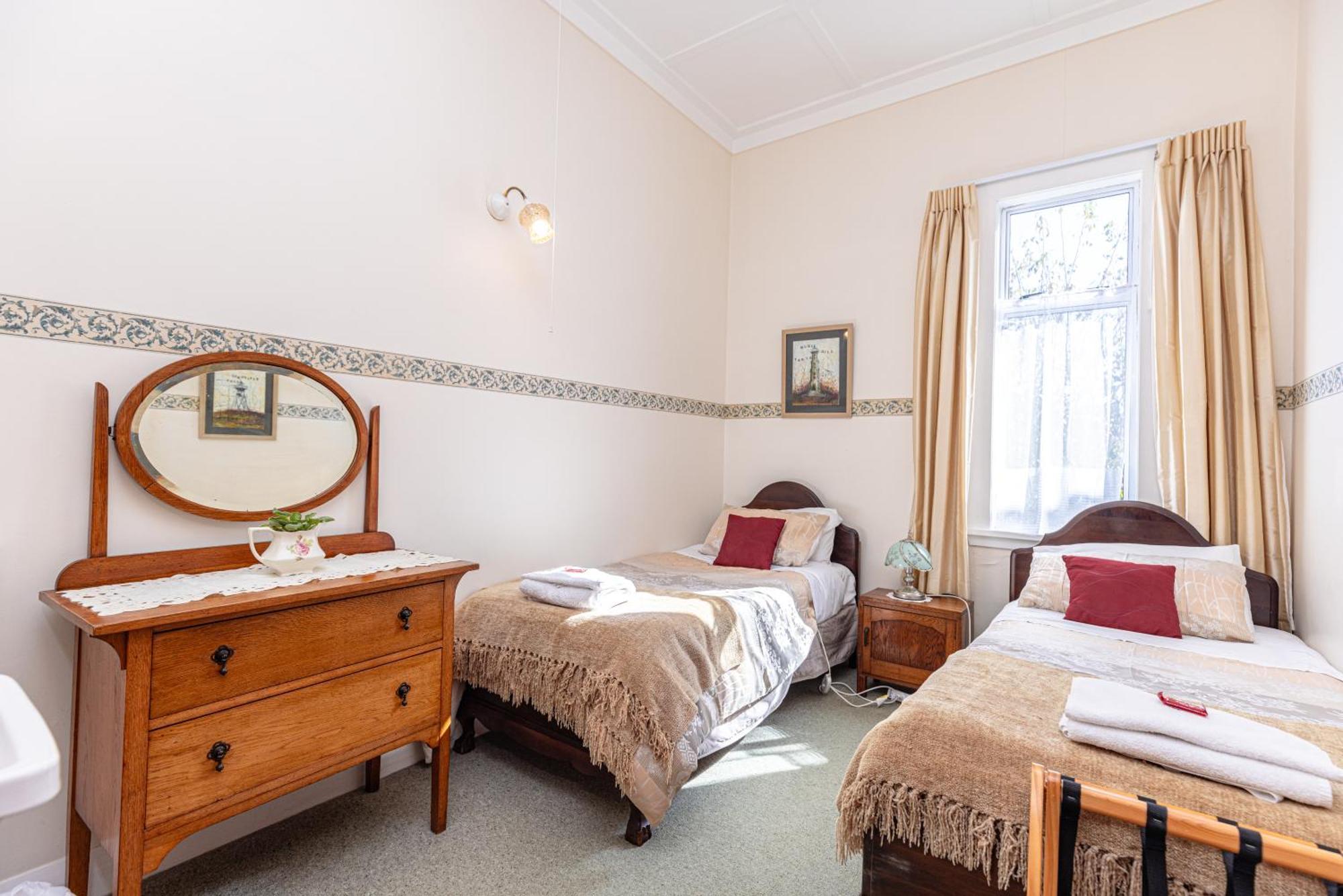 Braemar House B&B And Yha Hostel Whanganui Ngoại thất bức ảnh